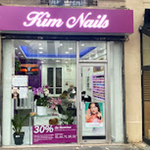 Devanture du salon Kim Nails Paris 17e